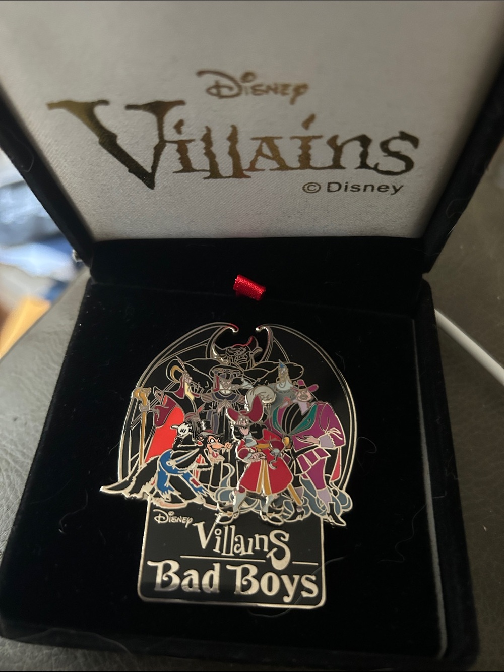 Disney Villains Pin Bad Boys Hades Jafar Captain Hook Chernabog Radcliff Etc